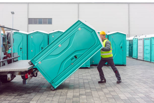 Porta potty delivery and setup in Fredonia, KS